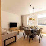 Newly Renovated 2br With Balcony * Kodaň