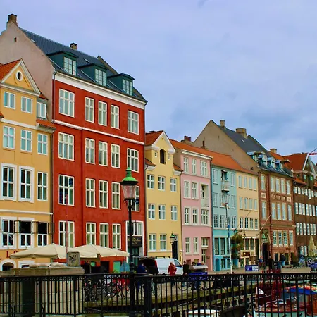 Newly Renovated 2br With Balcony Kopenhaga