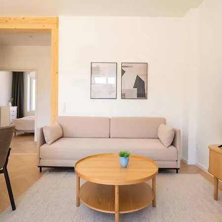 Newly Renovated 2br With Balcony