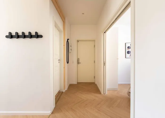 Newly Renovated 2br With Balcony Appartamento